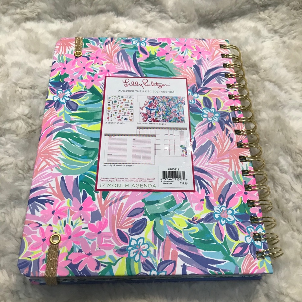 Lilly Pulitzer Large 17 month Agenda - Picture 8 of 10